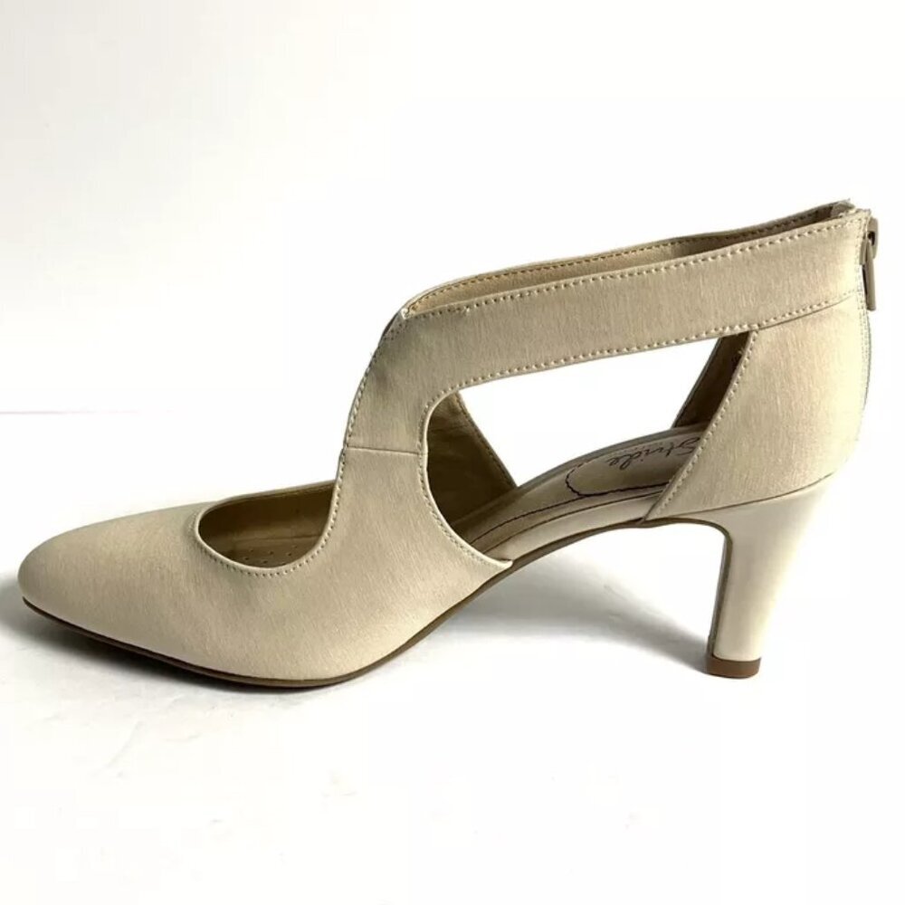 Life Stride Giovanna 2, Off White High Heel Pumps Size 9.5M - Picture 2 of 6